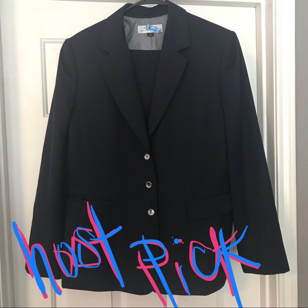Tahari Navy Women’s Suit and Pants